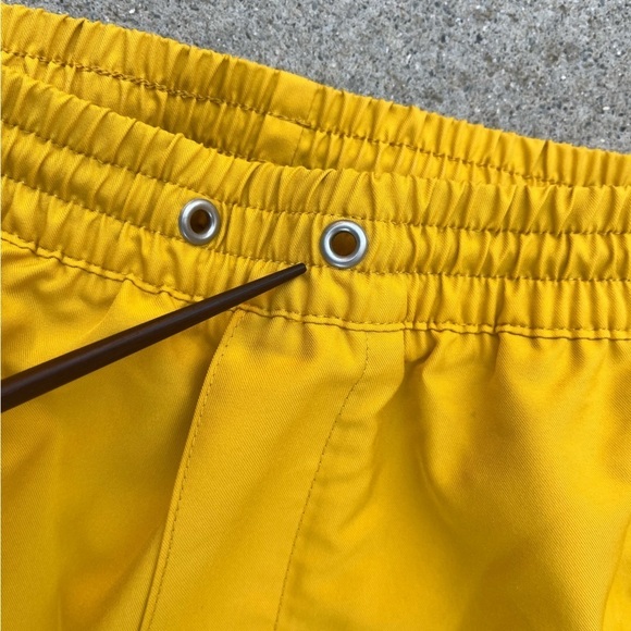 Men's Outerknown Shorts Yellow Swim Trunks NO SIZE Pockets Surf Beach Outdoor - Picture 5 of 15